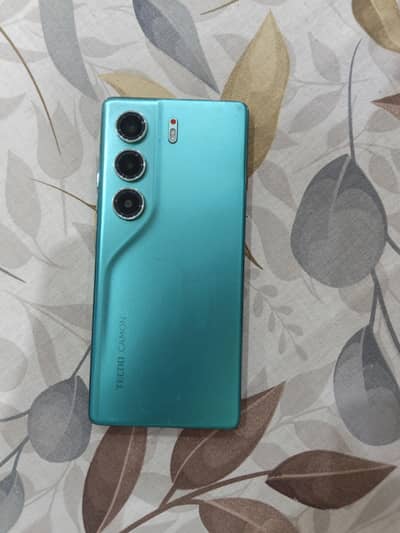 Tecno CAMON 40