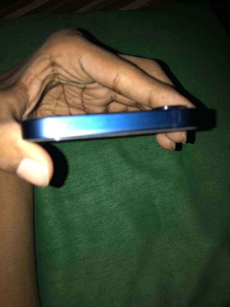 Apple iPhone 12 jv 5