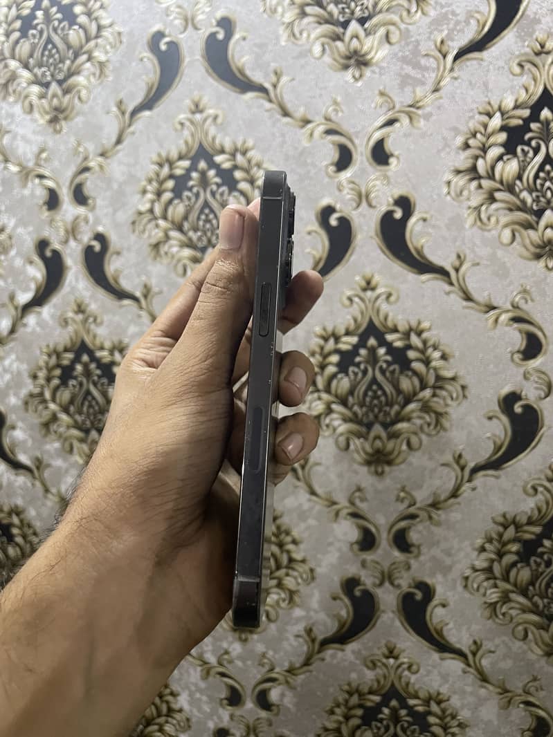 Apple iPhone 13 Pro 3