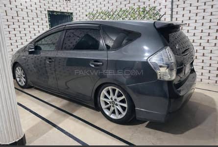 Toyota Prius Alpha G Touring 2012 import 2014 Register