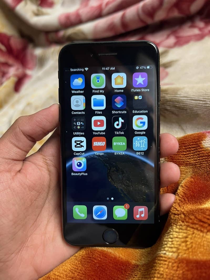 Apple iPhone 8 1