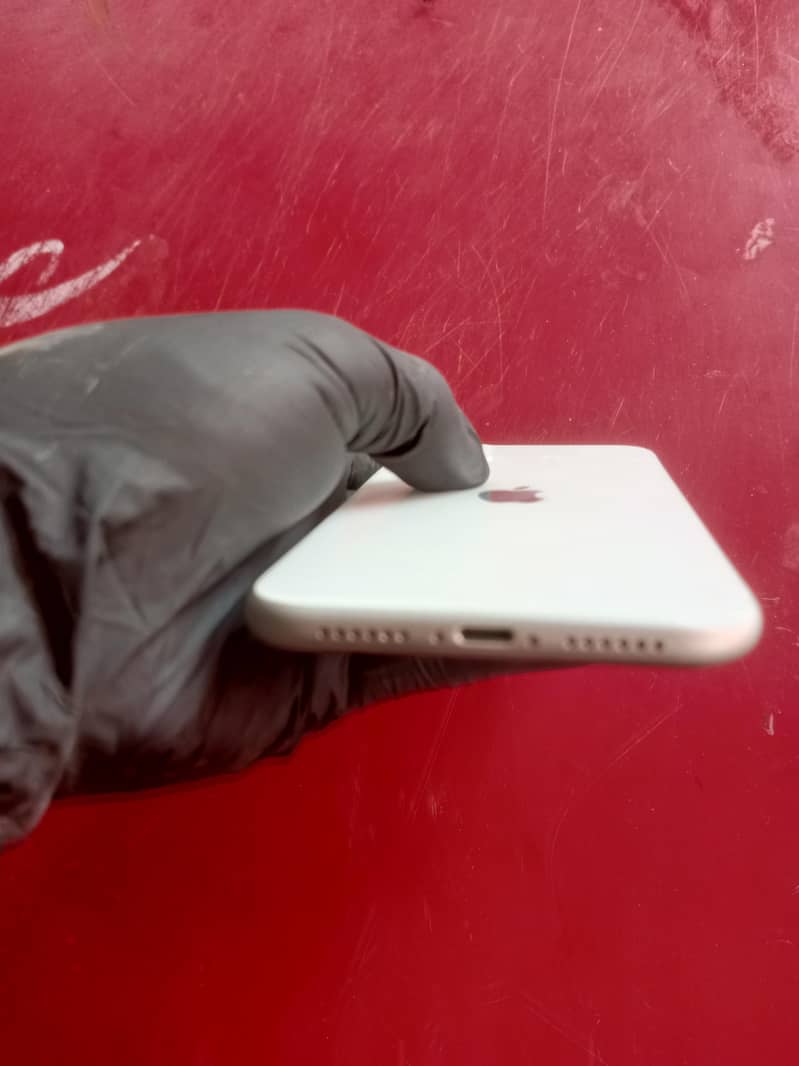 Apple iPhone 11 simple 2