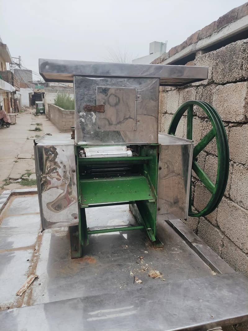 فل سائز گنے کا جوس نکالنے کی مشین برائے فروخت 2