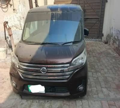 Nissan Roox 2014/17 highway star contact 03094825818