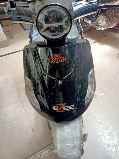 electric crown Scooty 2026 for Ladies gents