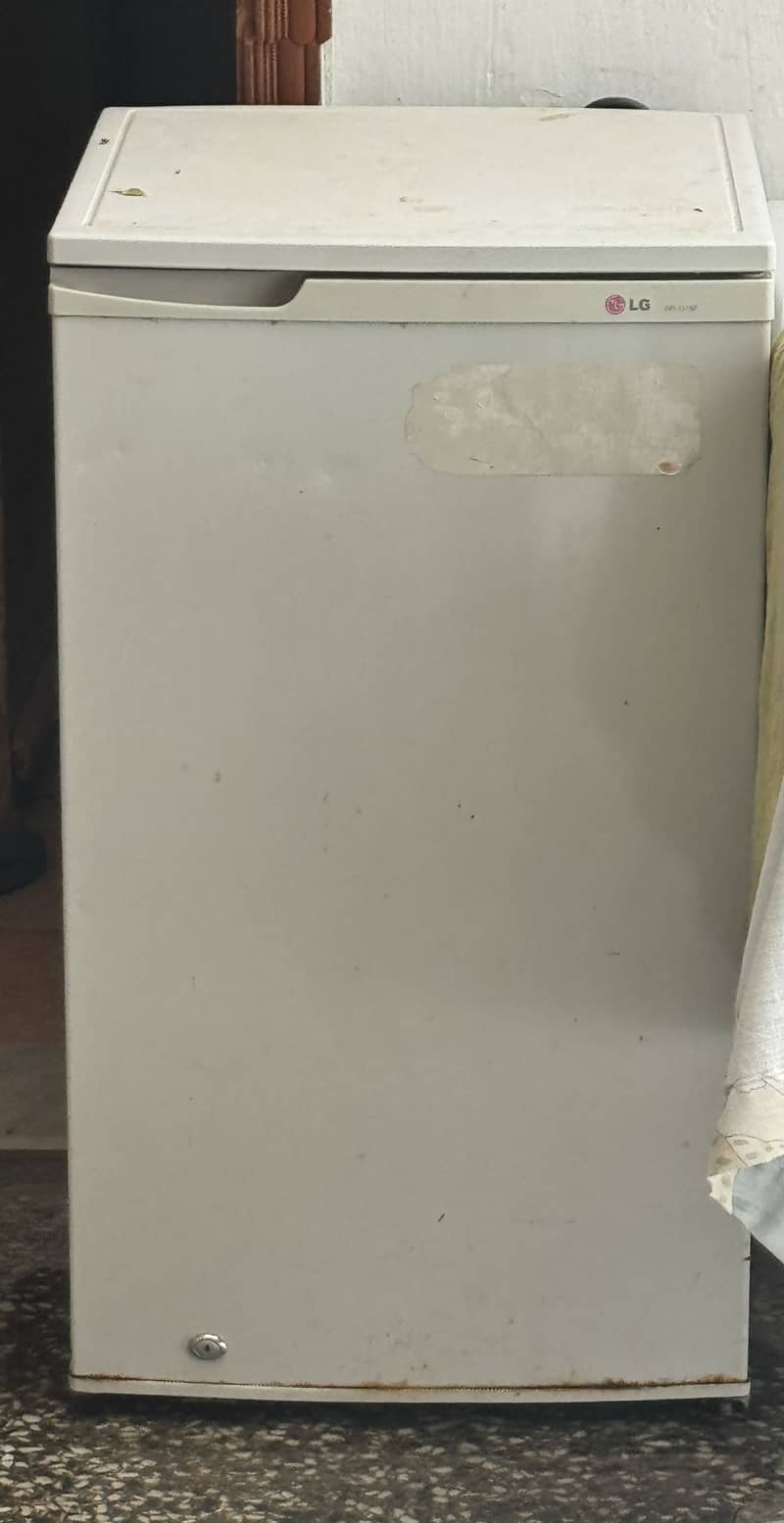 Mini Fridge 0