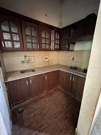 2.5 Marla Double Storey Full House Available For Rent ( Near Allied School)
