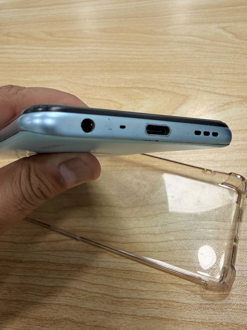 OPPO A76 0