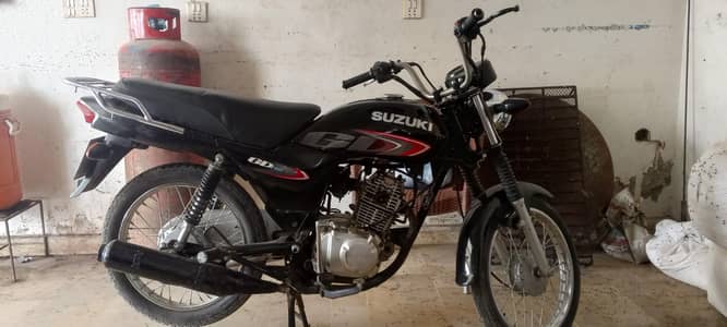 suzuki GD 110 2013 model condition 10/9 urgent sale. 03119808144