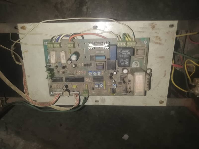 IP Tech UPS 2