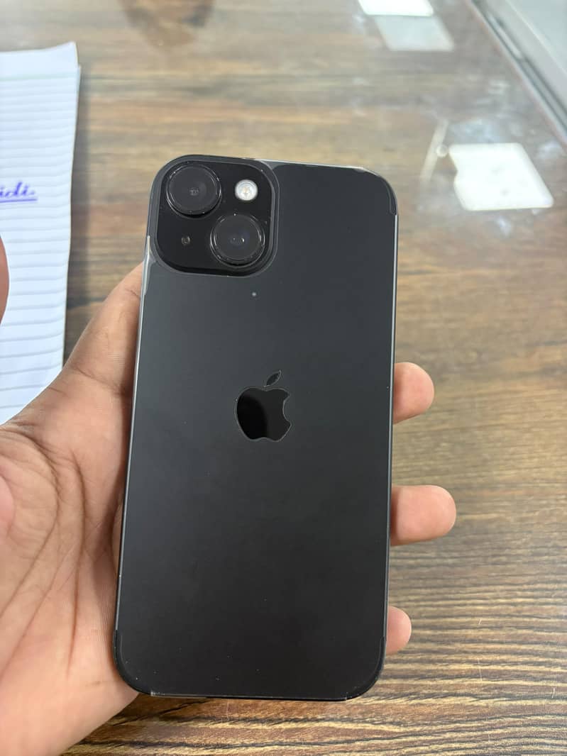 Apple iPhone 15 4