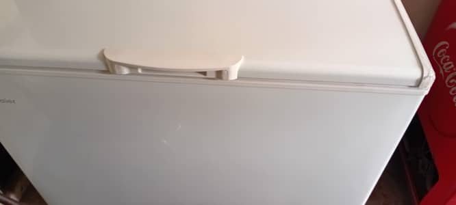 Deep freezer