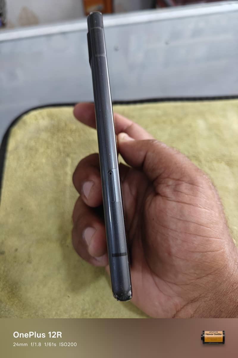 Google Pixel 7a 3