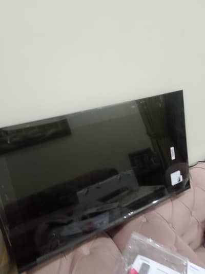 haier LED 32 inch QLed