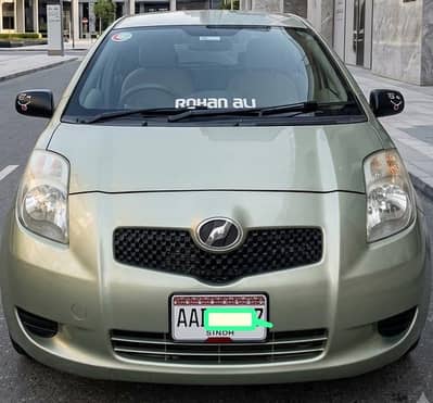 Toyota Vitz 2011 /0-3-0-0-0-9-3-3-3-6-7