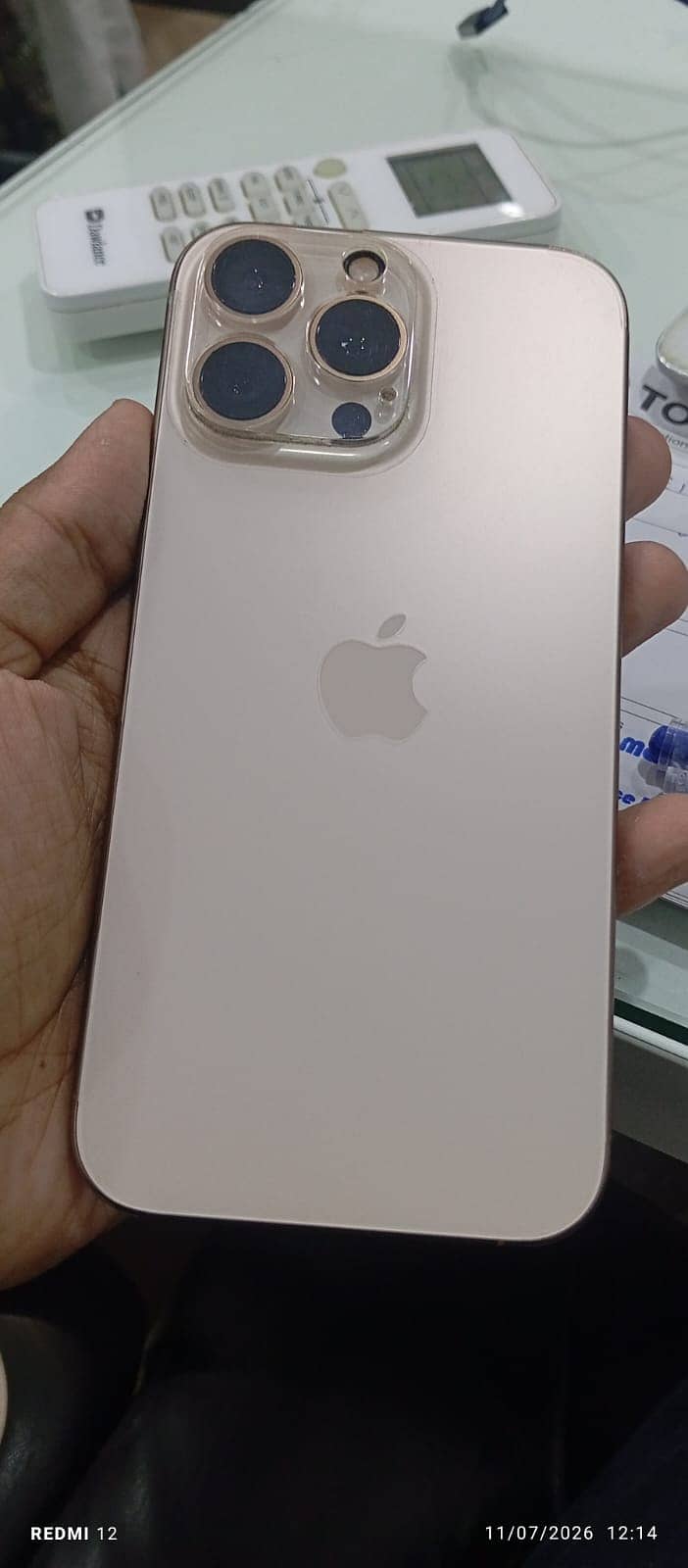 Apple iPhone 16 Pro Max 1