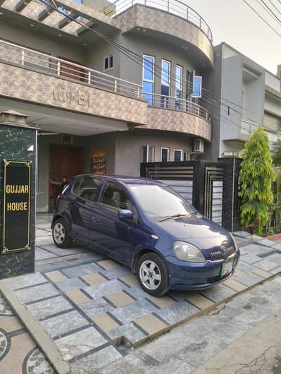 Toyota Vitz 2002