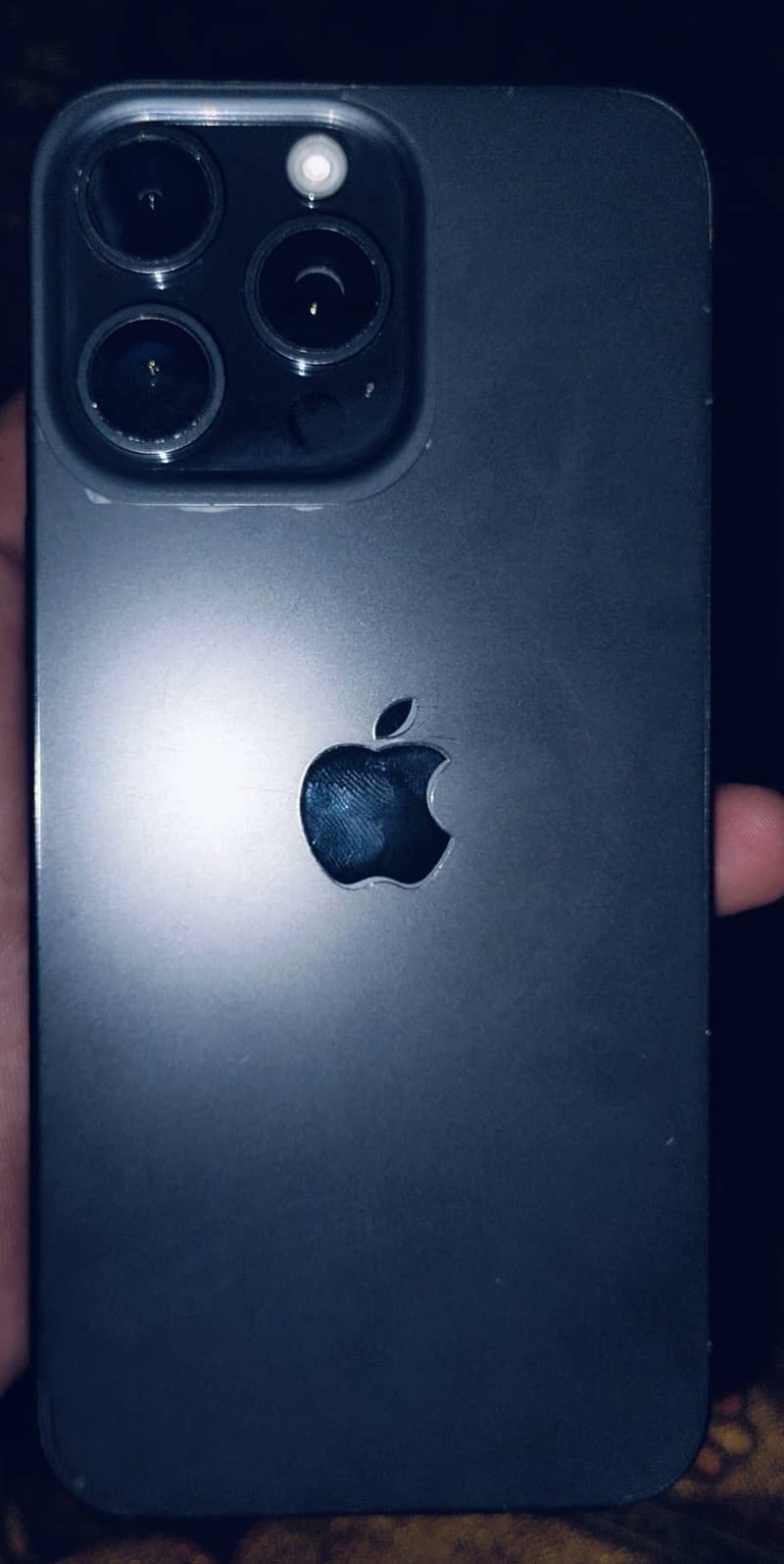 Apple iPhone 15 Pro Max 3