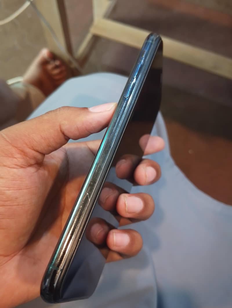 Apple iPhone 11 Pro Max 1