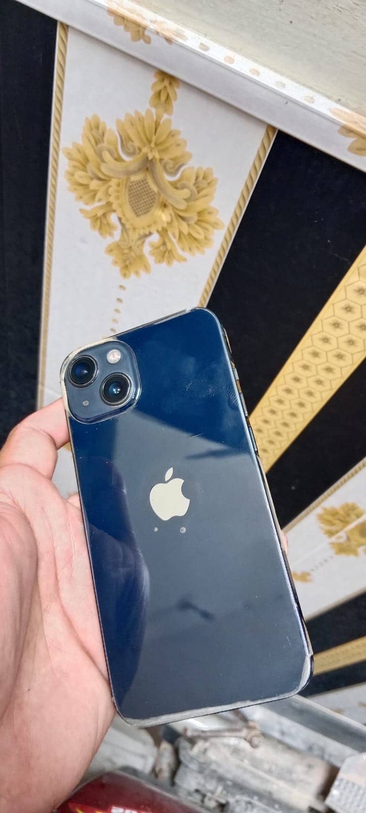 Apple iPhone 13 0