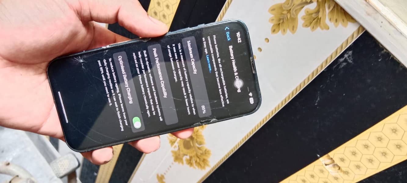 Apple iPhone 13 5