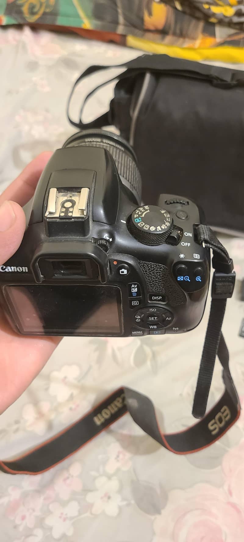 Canon EOS 1300 D 2