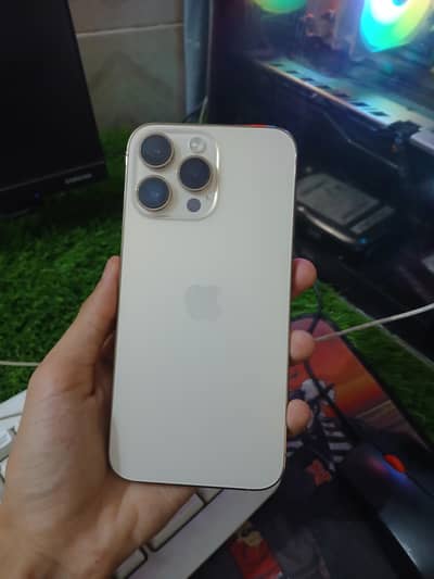 iPhone 14 Pro Max 256 GB golden colour with accessories