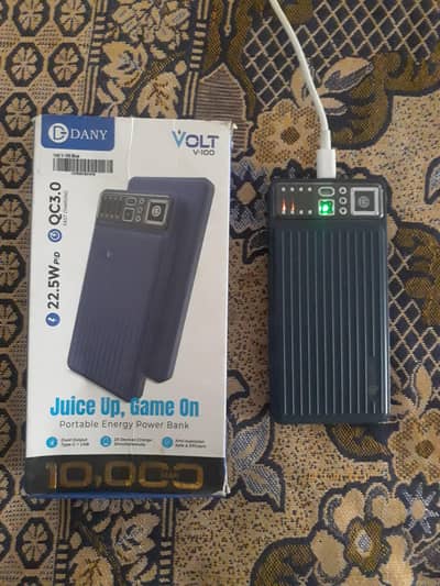 danny Audionic volt v100 fast charge power bank