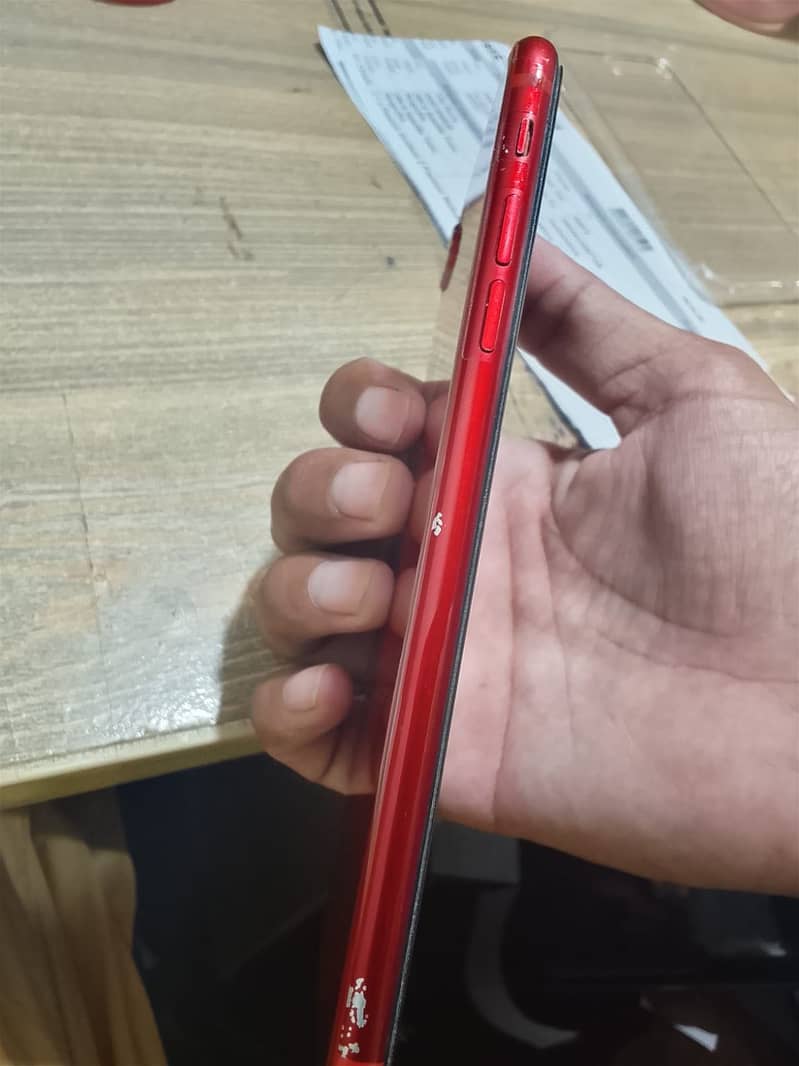 Apple iPhone 8 Plus 3