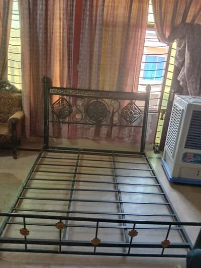 Bed | Steel Iron | Used