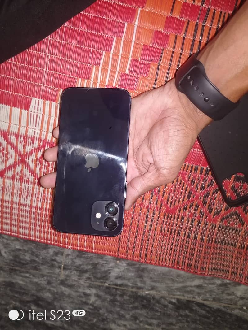 Apple iPhone 12 0