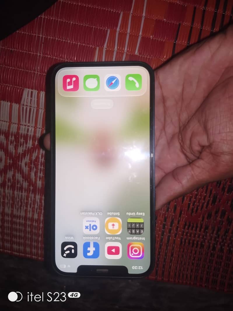 Apple iPhone 12 3