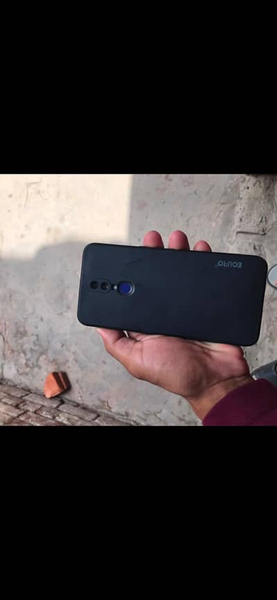 OPPO F11 FOR SALE WITH CHARGER