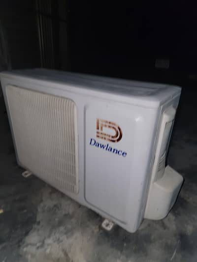 one ton AC in amiculate condition