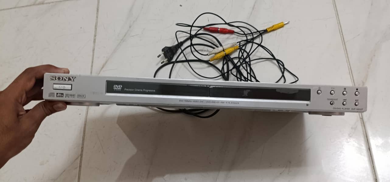 SONY DVD/CD Player 0