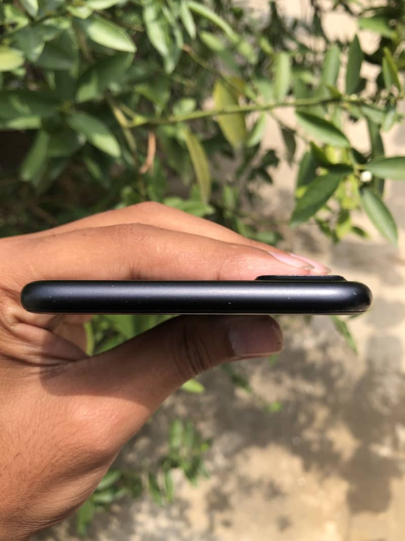 Apple iPhone 7 Plus 3