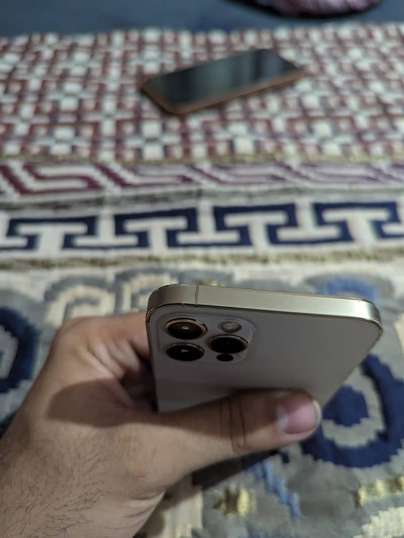 Apple iPhone 12 Pro 6