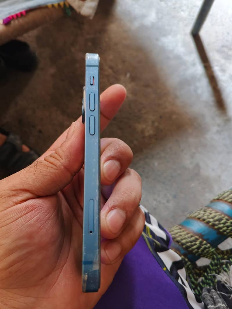 Apple iPhone 13 mini 3