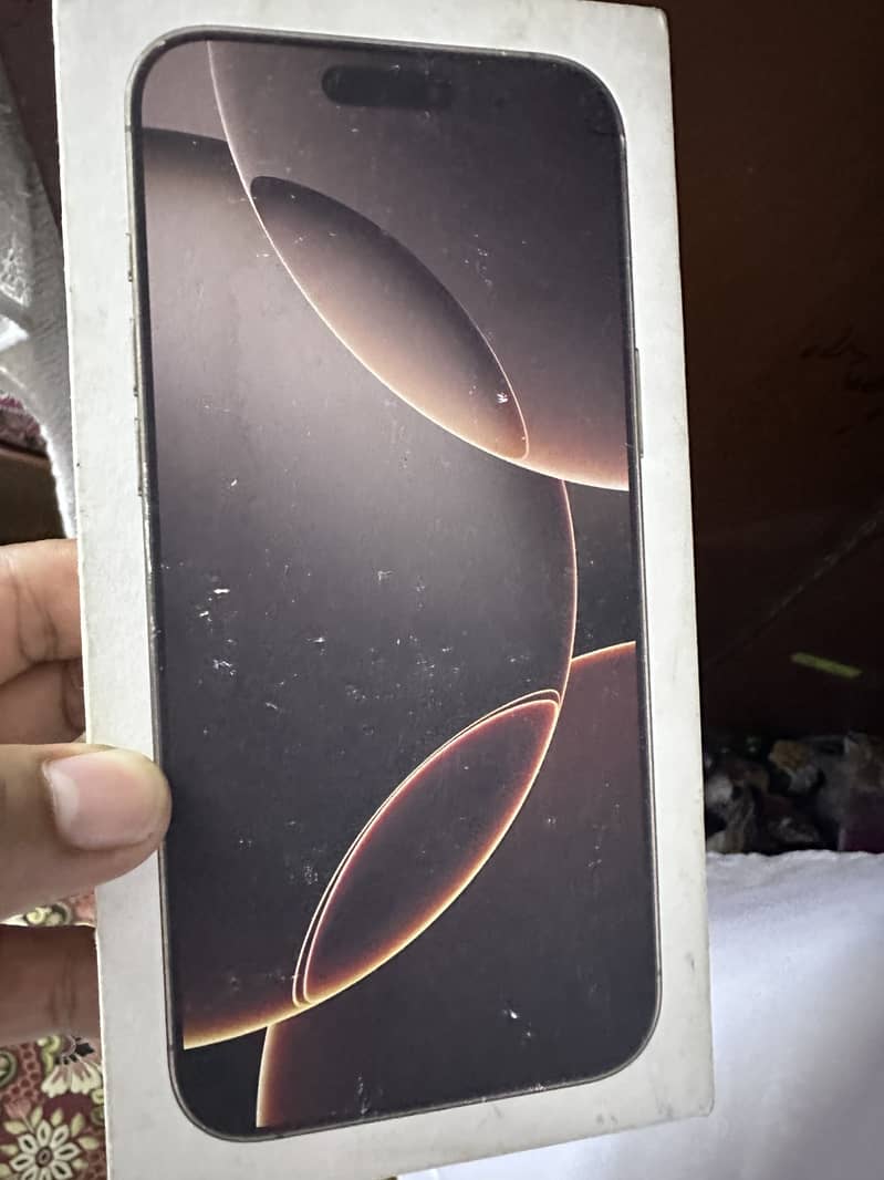 Apple iPhone 16 Pro Max 3