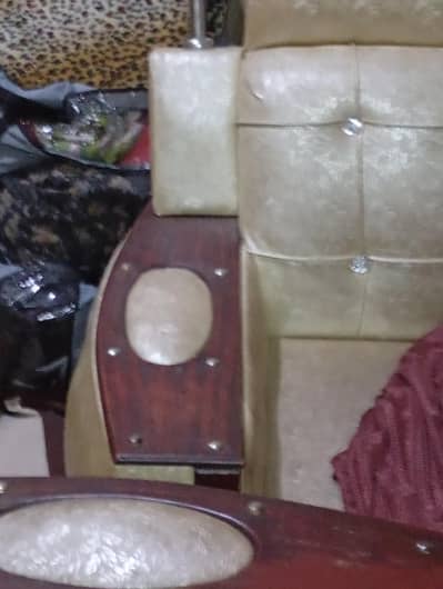 6 seaters sofa set in good condition