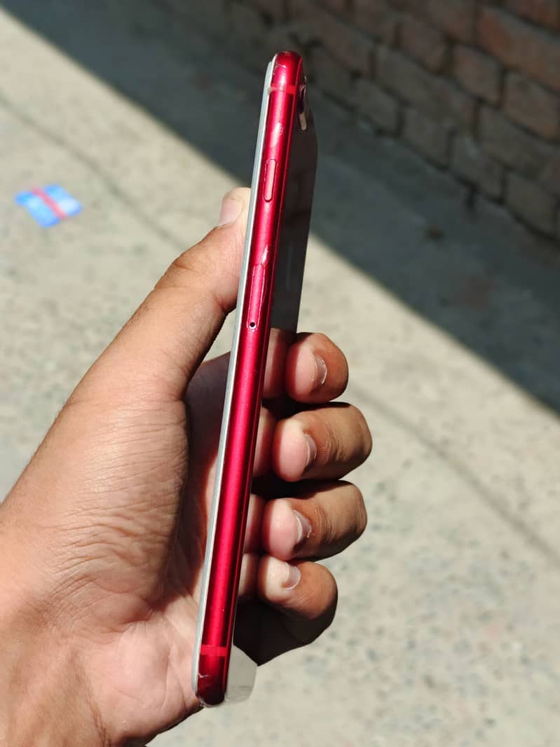 Apple iPhone 8 Plus 3