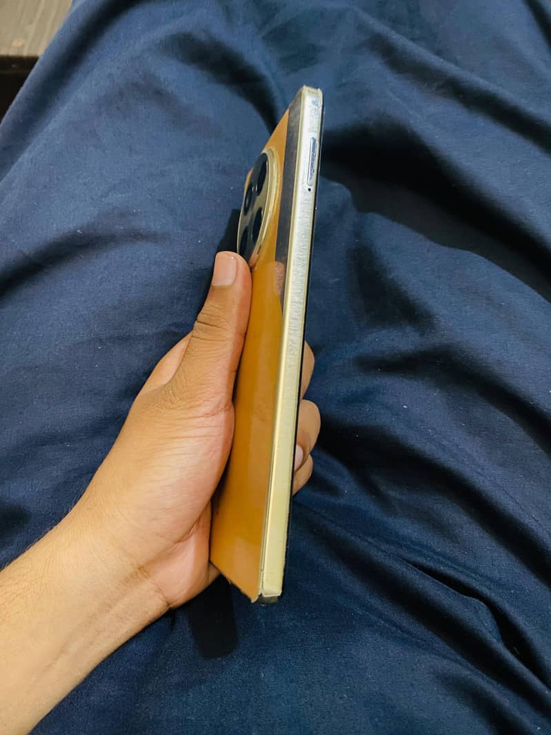 Tecno CAMON 30 2