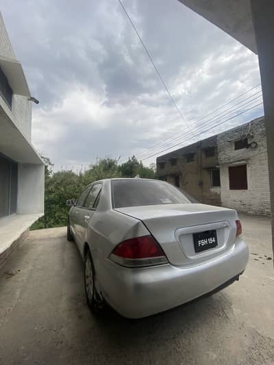 Mitsubishi Lancer 2004