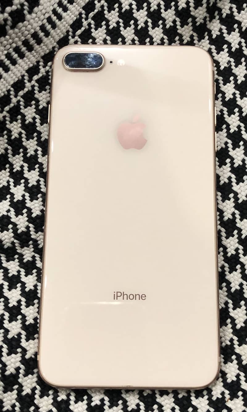 Apple iPhone 8 Plus 0