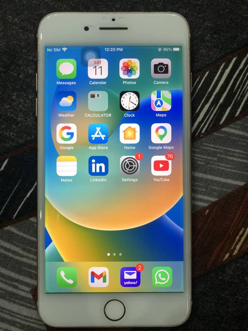 Apple iPhone 8 Plus 1