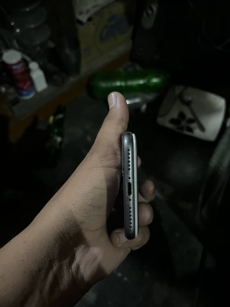 Apple iPhone 8 0