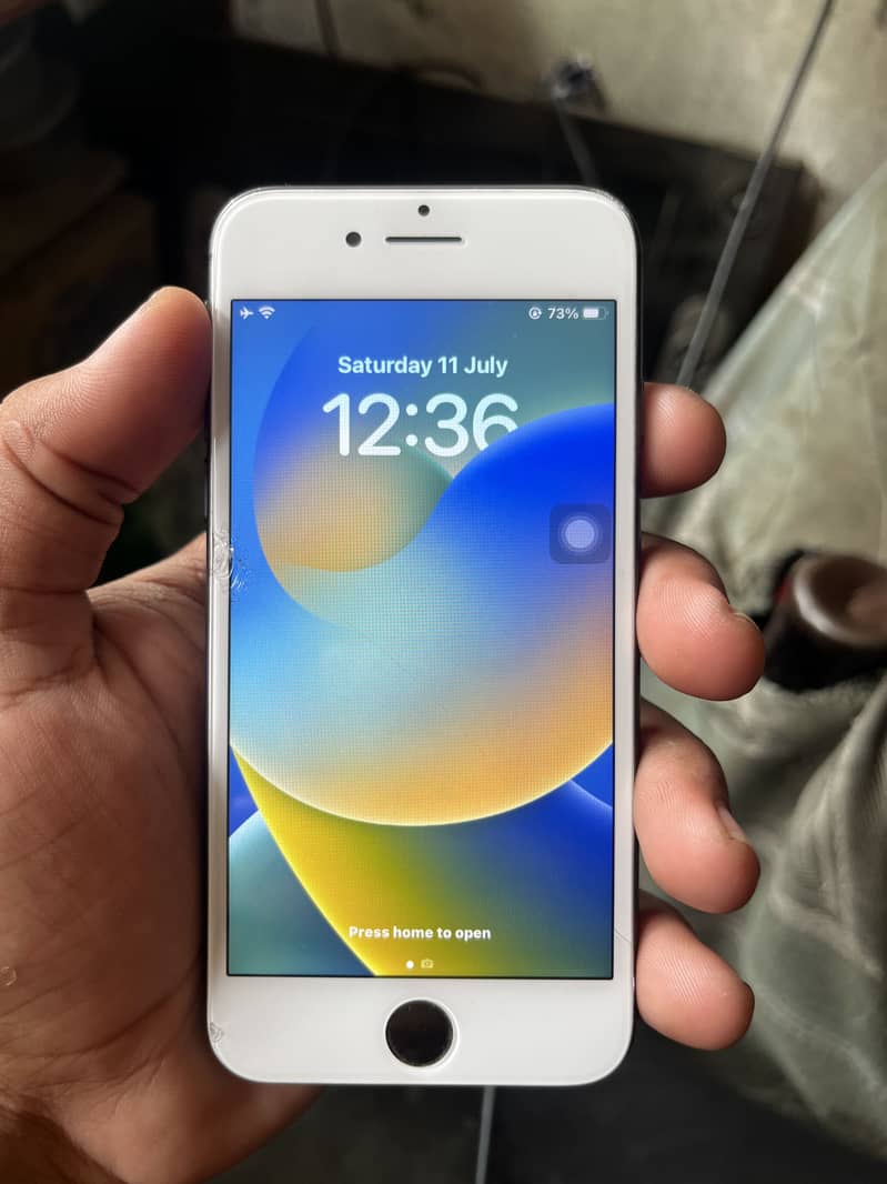 Apple iPhone 8 6