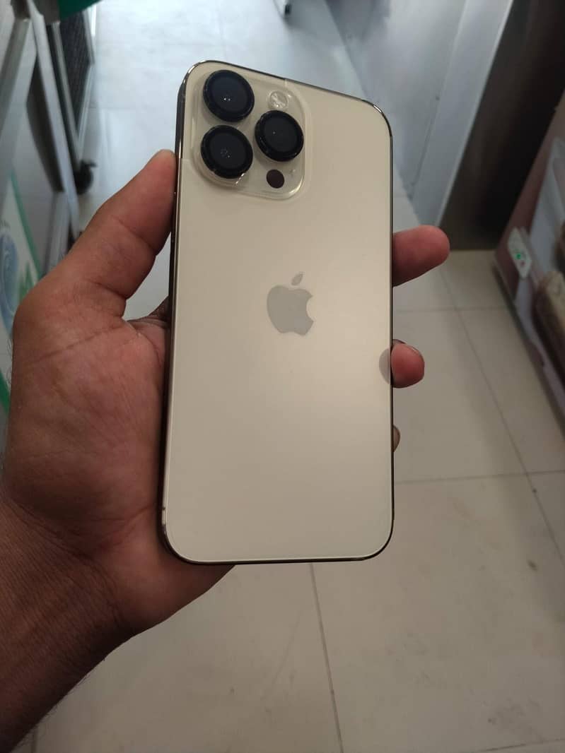 Apple iPhone 14 Pro Max 0