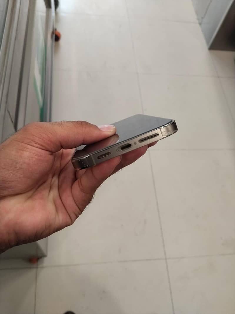 Apple iPhone 14 Pro Max 3