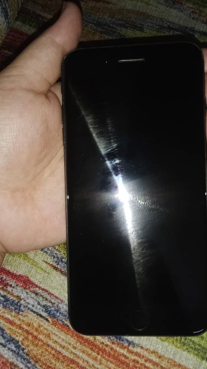 Apple iPhone 7 Plus 0